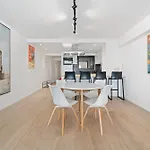 Splendid Two-Bedroom Flat Frontal Seaview - \