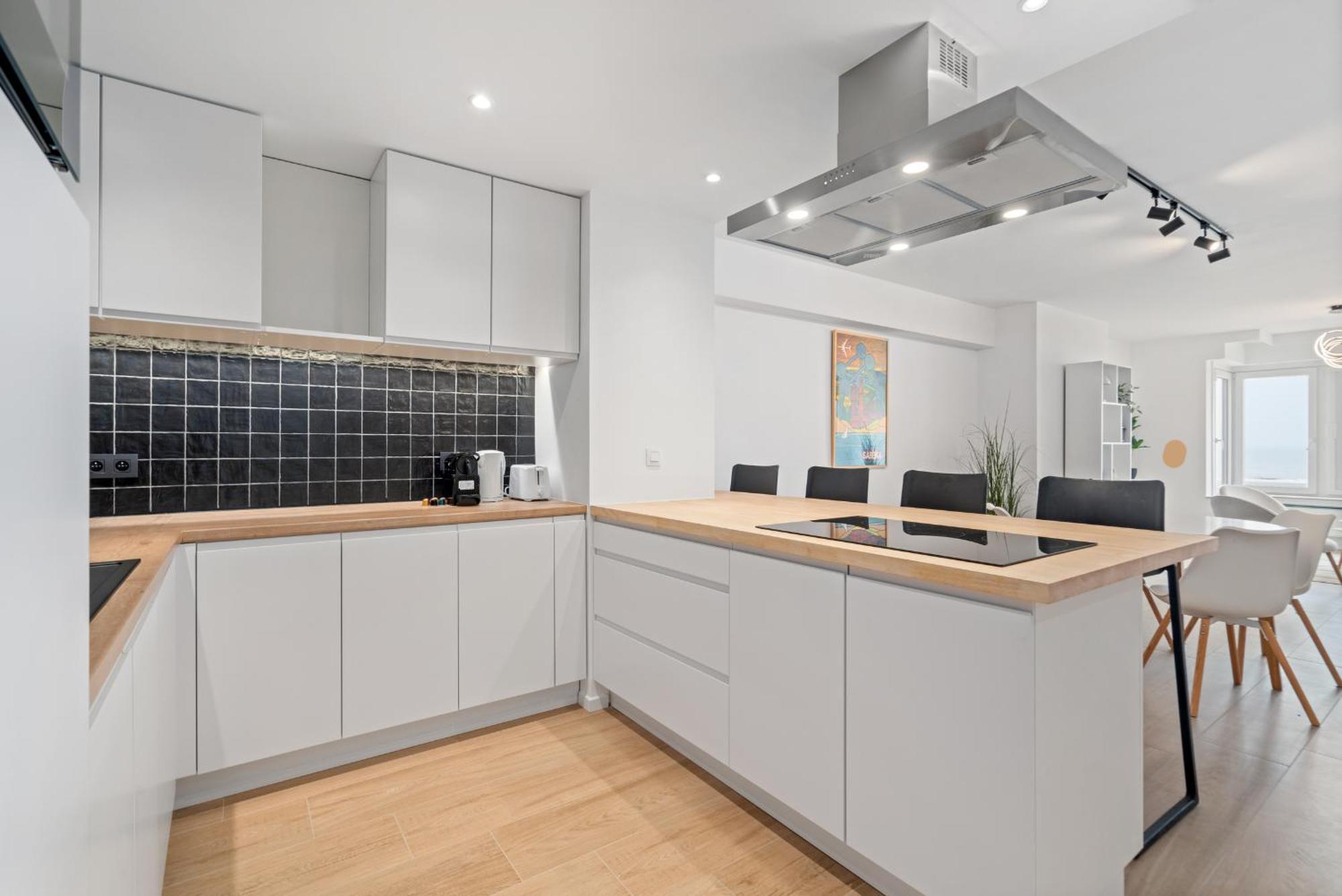 Splendid Two-bedroom Flat Frontal Seaview - 