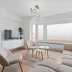 Splendid Two-Bedroom Flat Frontal Seaview - \