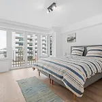 Splendid Two-Bedroom Flat Frontal Seaview - \