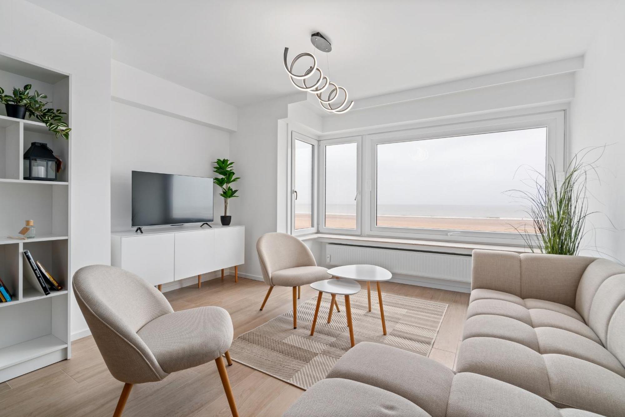 Splendid Two-bedroom Flat Frontal Seaview - 